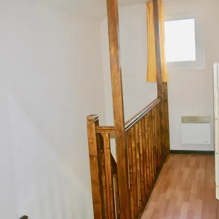 8 Pers Dans Avec Piscine 5 Mn Luz Holiday home
