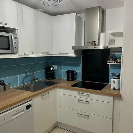 Holiday home 8 Pers Dans Avec Piscine 5 Mn Luz *