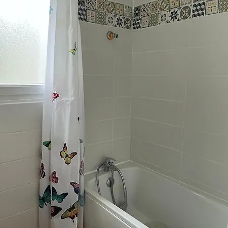 8 Pers Dans Avec Piscine 5 Mn Luz Holiday home Luz-Saint-Sauveur